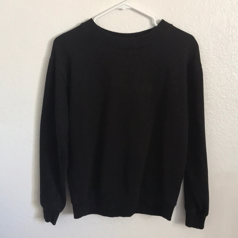 Black Urban Outfitter pullover